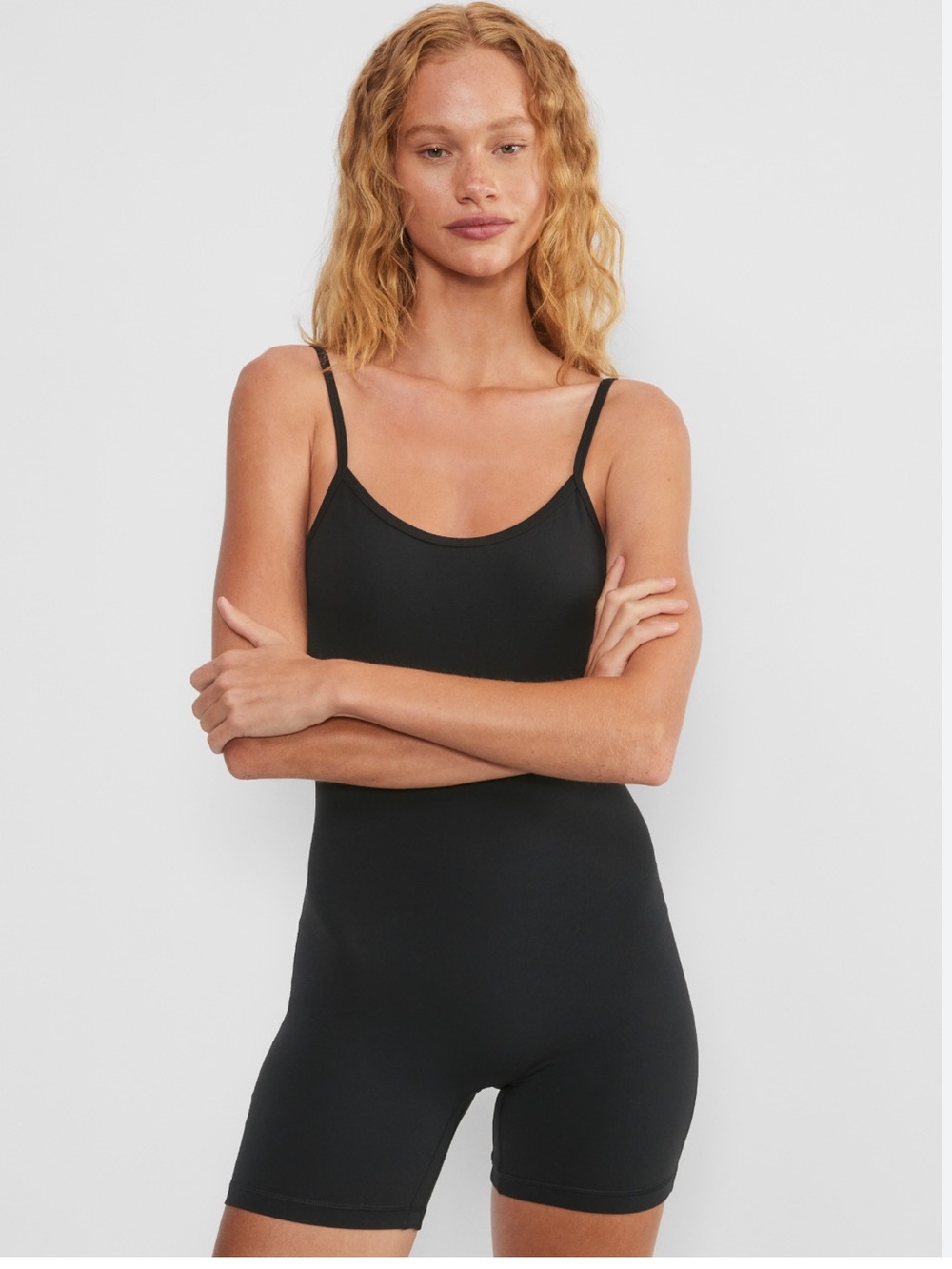 Aritzia TNAction BUTTER Essential 
Essential sweat-wicking scoopneck romper